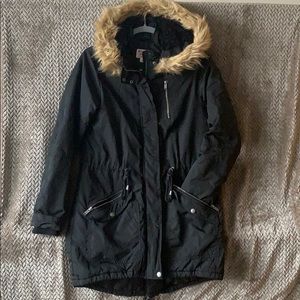 Black winter coat. Size S.